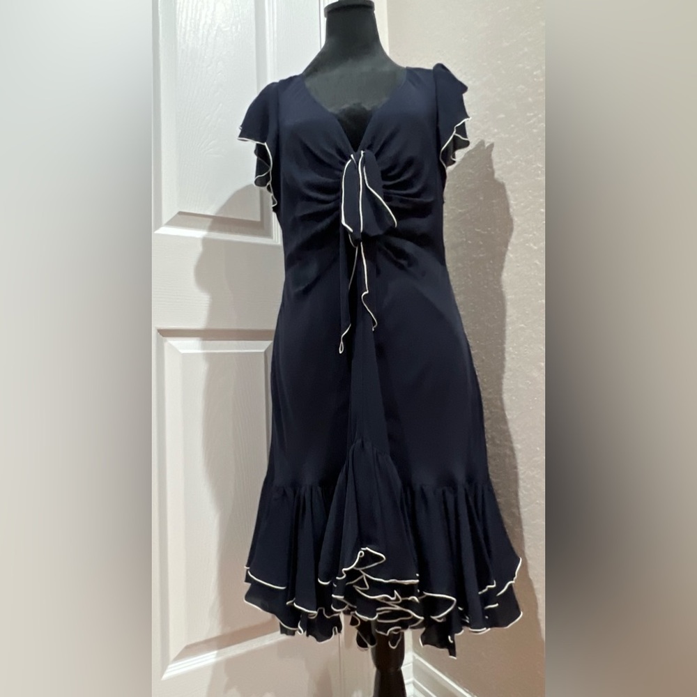 $545 Cinq à Sept Silk Knee-Ruffle & Bow Accents Length V Neck Dress size 8